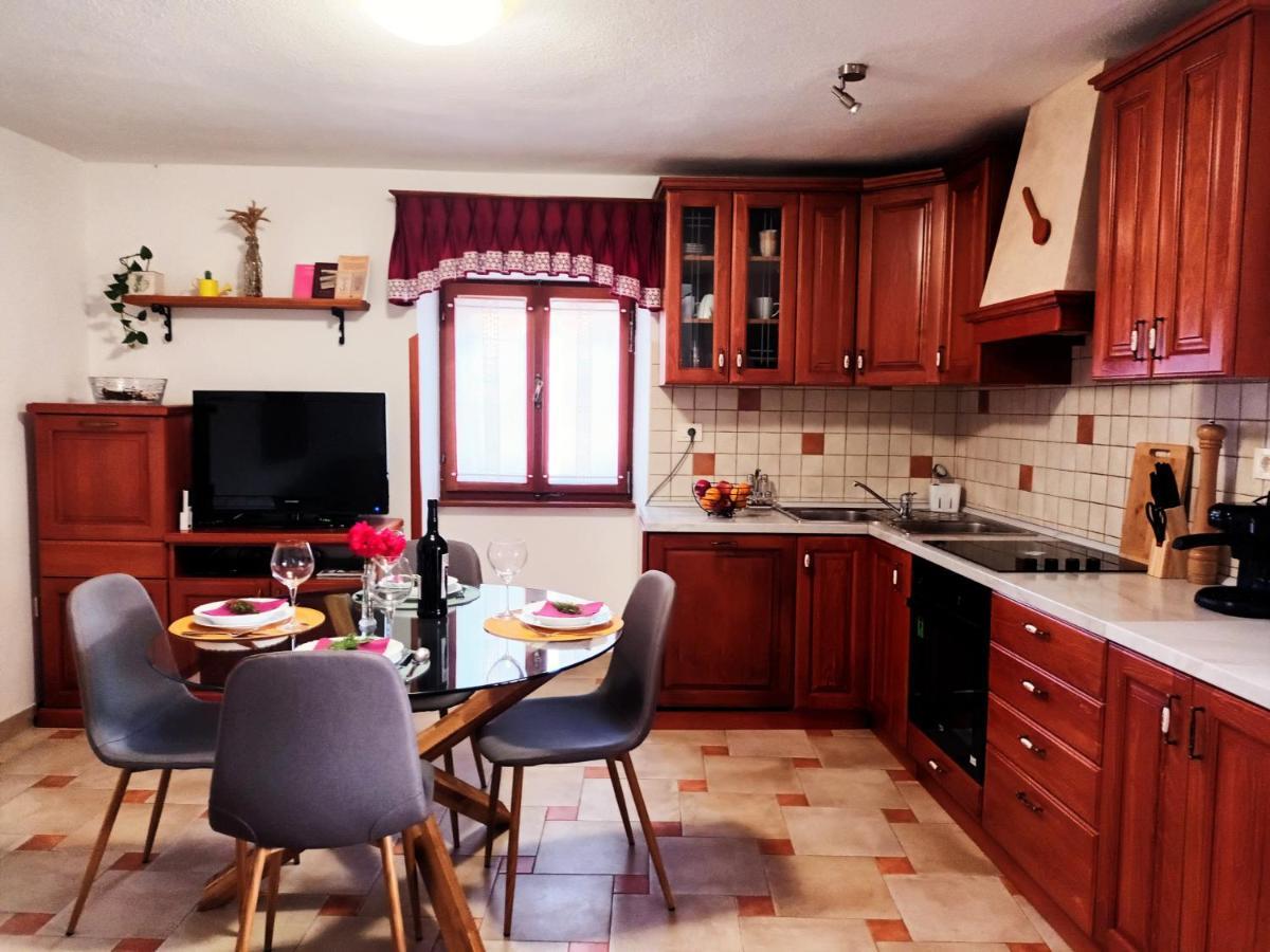Guesthouse Marija Potpican ภายนอก รูปภาพ